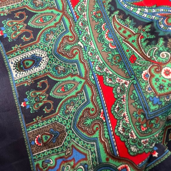 ❤️ Italian Paisley Scarf – The Rack Collection - Picture 8 of 16